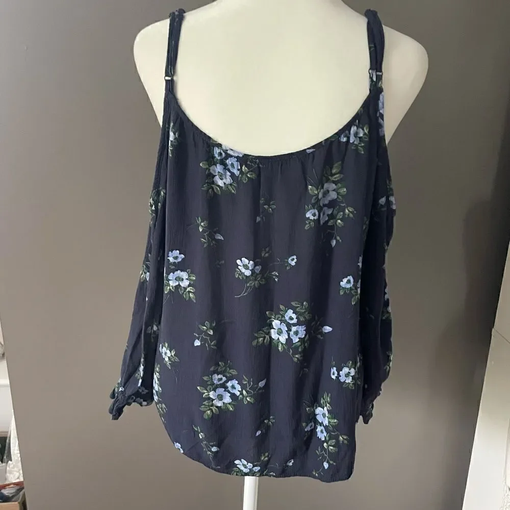 American Eagle Boho Chic Blue Floral Off the Shoulder Flowy Top Cold Shoulder - Picture 6 of 9